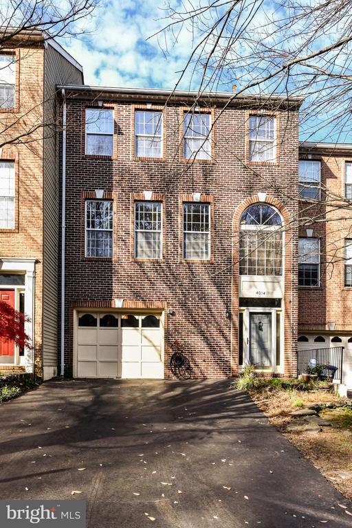 Building Photo - 4014 Rosemeade Dr