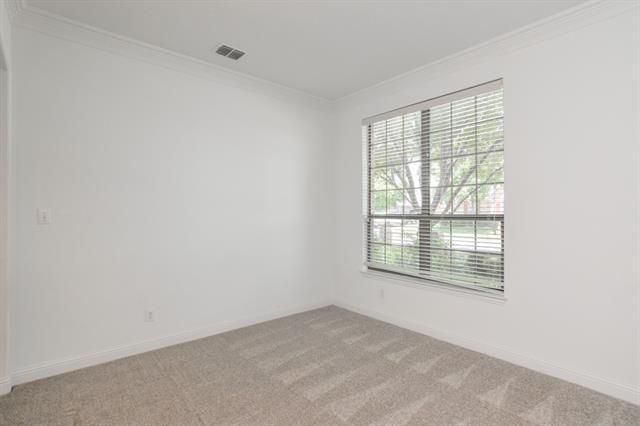 Building Photo - 11007 Southwyck Dr