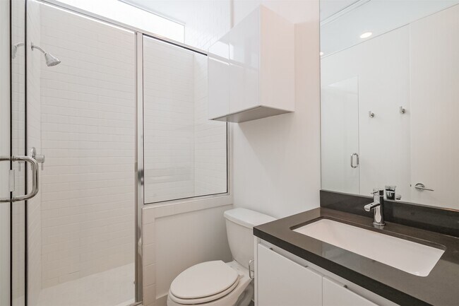 Building Photo - 1157 W 18th St