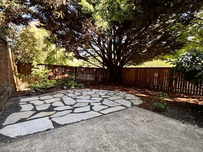 Building Photo - 18507 SW Muirfield St