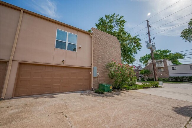 Building Photo - 1115 Augusta Dr