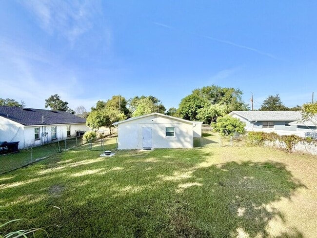 Building Photo - 1221 Jewel Ave