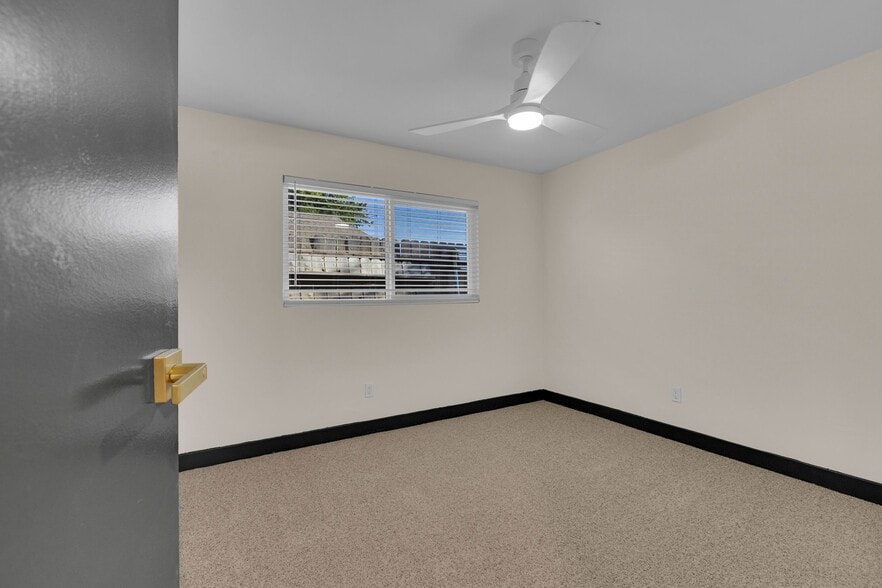 Building Photo - 3925 Verdugo Ln