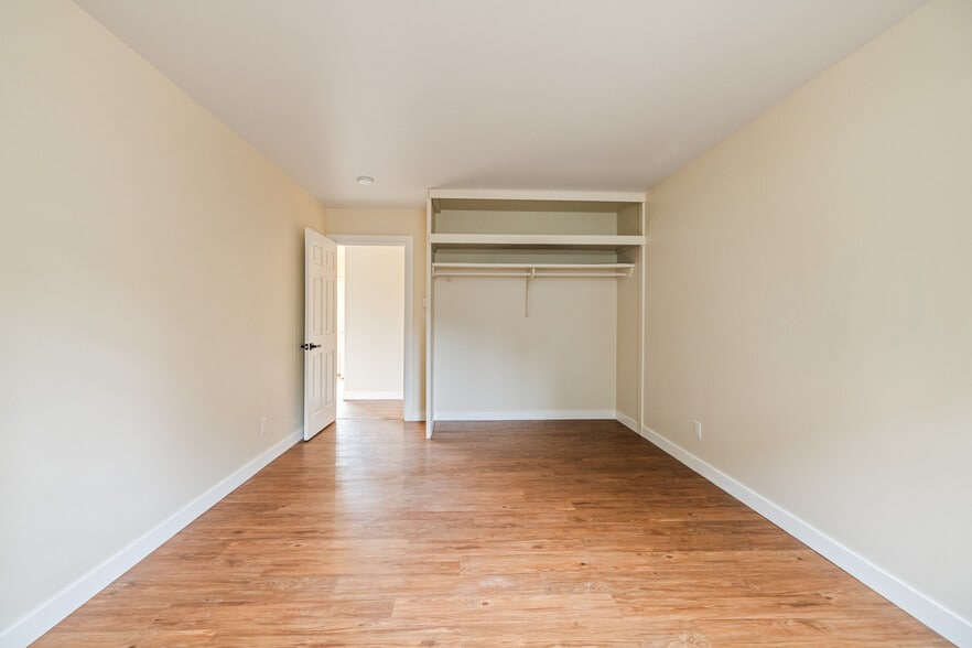 Building Photo - 1201 E Fir St