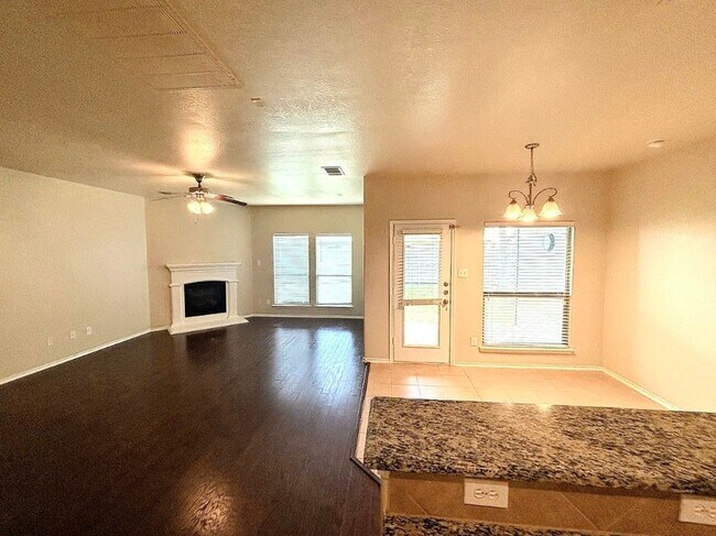 Building Photo - 9717 Sand Trap Dr