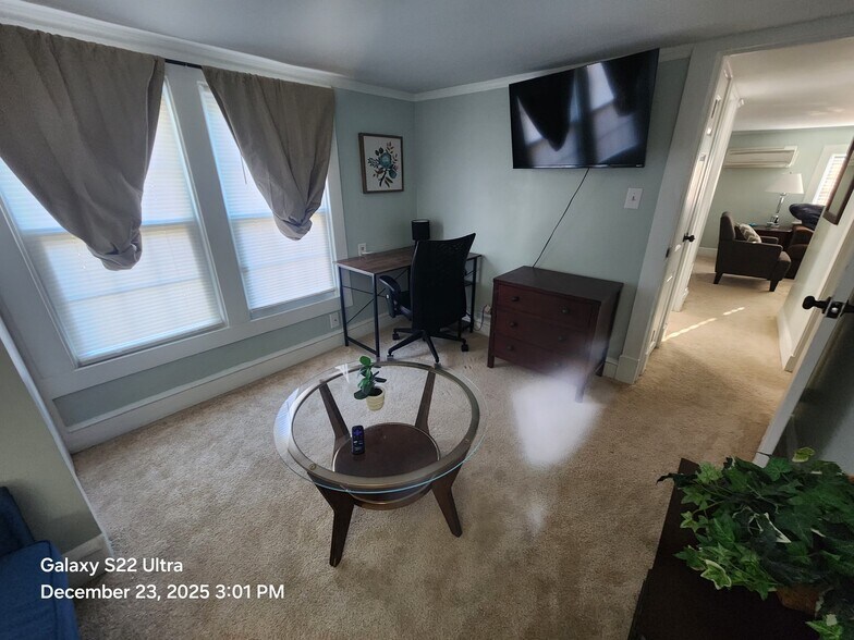 Guest Room 2 - 200 N Fourth St