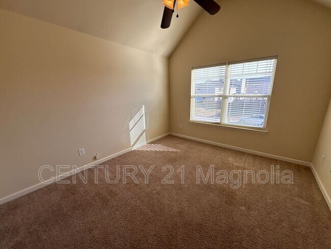 Building Photo - 4464 Grove Landing Dr