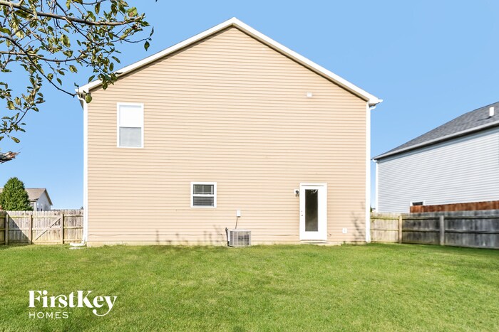 Building Photo - 723 Sedgewick Ln