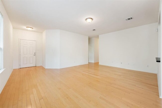 Building Photo - 2117 Sage Canyon Dr