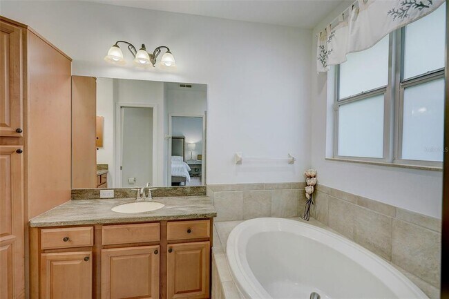 Building Photo - 5431 Napa Dr