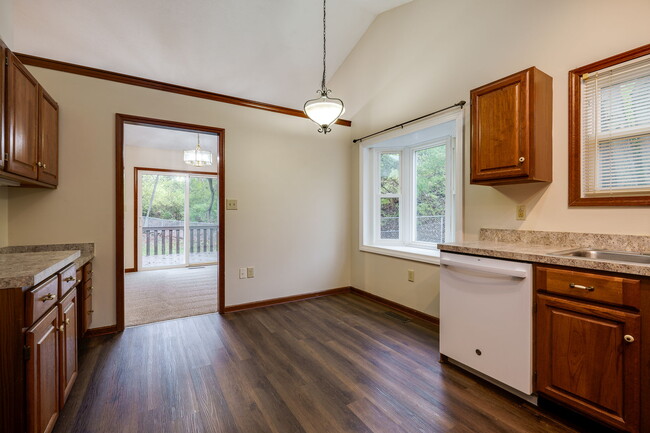 Building Photo - 4527 Williamsport Dr