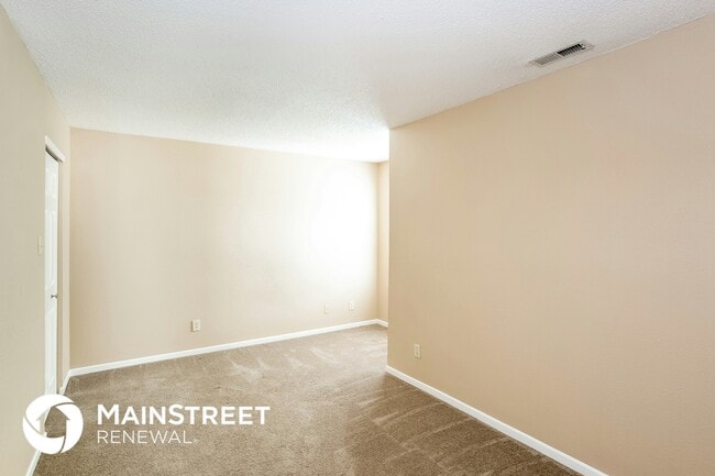 Building Photo - 113 Winterwood Dr