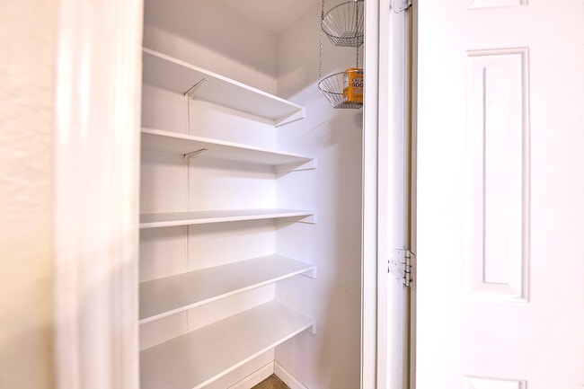 Building Photo - 7205 Alegre Pass