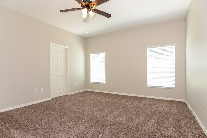 Building Photo - 5723 white Trillium Loop