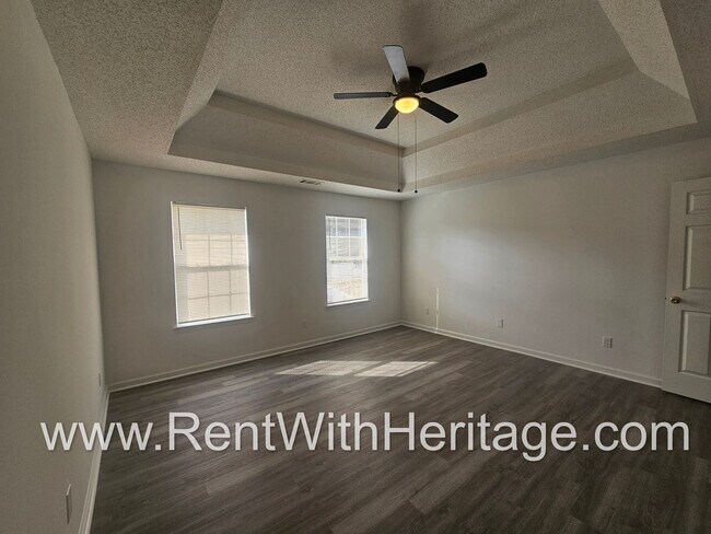 Building Photo - Gorgeous 3bd/ 2.5 bath Home in Popular Nat...