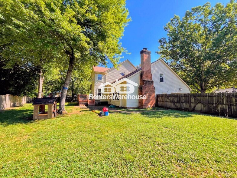 Building Photo - 804 Walnut Forest Ct