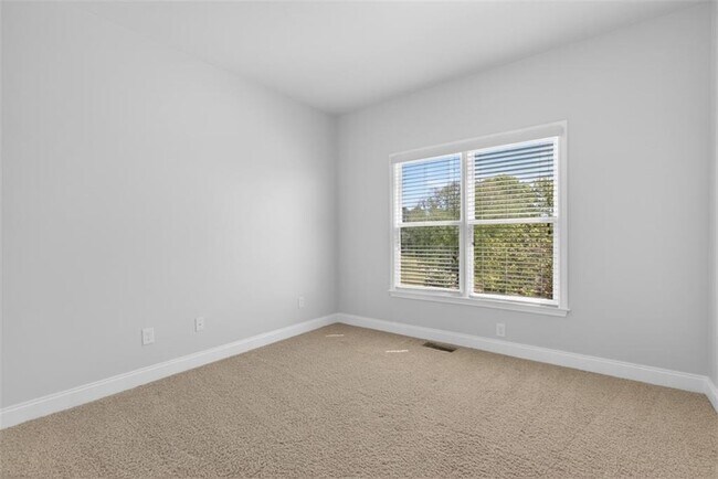 Building Photo - 4537 Grandview Pkwy