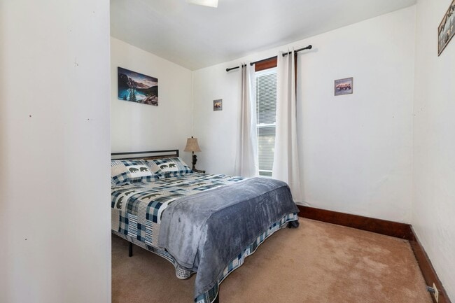 Building Photo - 511 S 3rd St