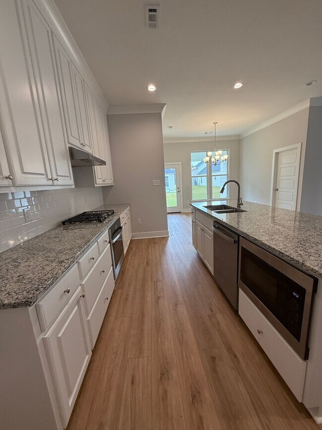 Building Photo - Must See! New 4/2 Home off Tiger Bend Rd. in Garden Hill Subdivision