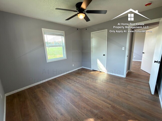 Building Photo - 607 Crestwood Dr