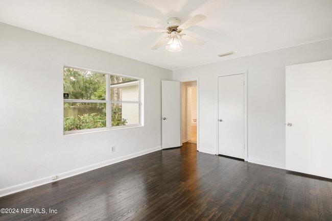 Building Photo - 6418 Terry Parker Dr N