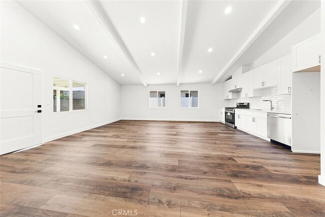 Building Photo - 13010 Hartland St