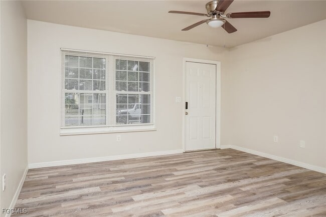 Building Photo - 5940 Talbrook Rd