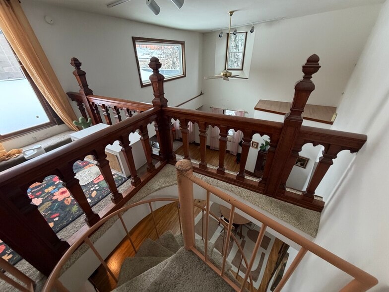 Building Photo - 261 Averill Ave