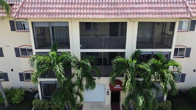 Building Photo - 251 S Cypress Rd