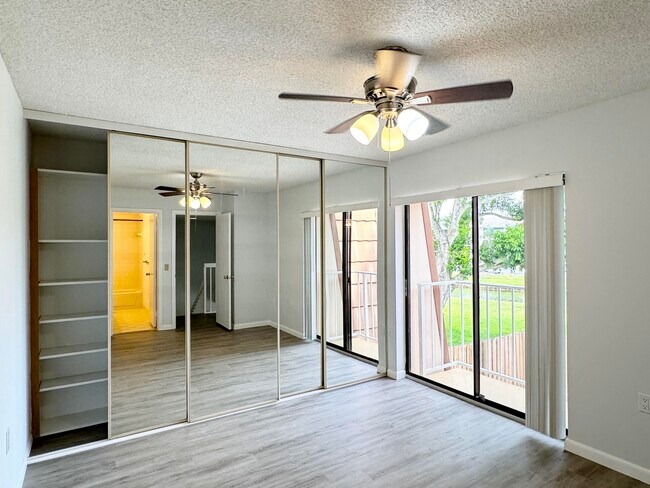 Building Photo - 563 Green Springs Pl