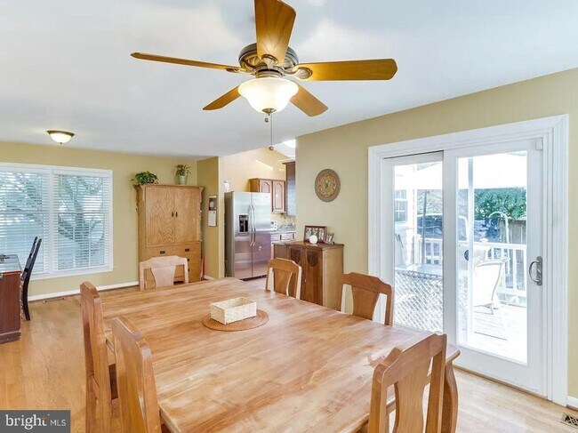 Building Photo - Location and comfort