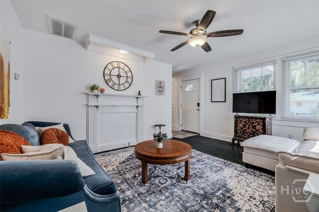 Building Photo - 1317 E 38th St