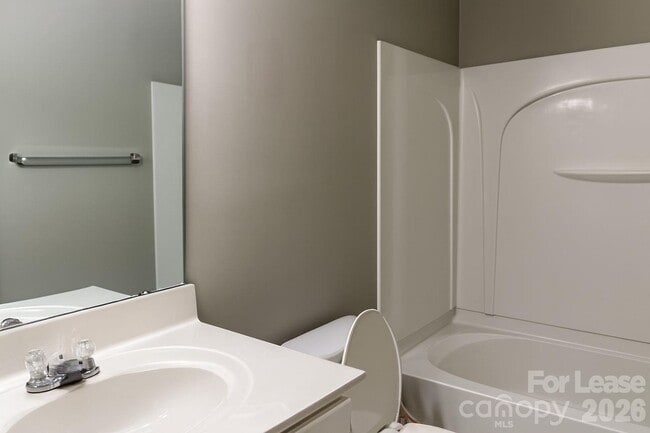 Building Photo - 116 Morning Mist Ln