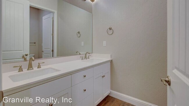 Building Photo - 4 br, 3 bath House - 1780 N. Hornet
