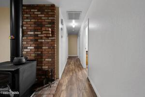 Building Photo - 463 Larson Rd