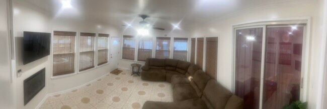Sunroom & TV Room - 48 Augustine Pl