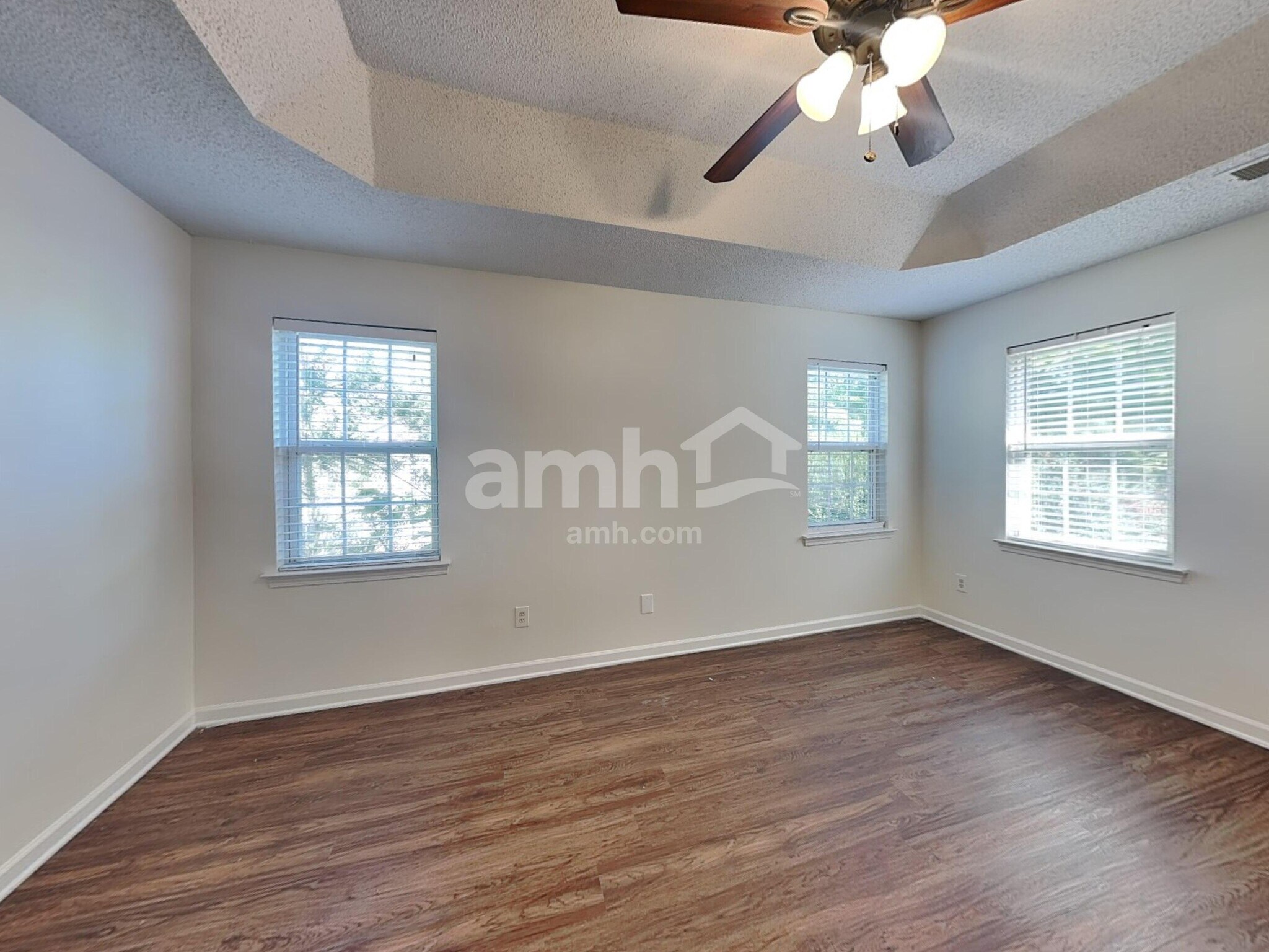 Building Photo - 14519 John Beck Dr