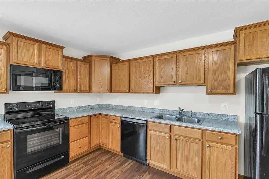 Building Photo - 1509 Stonebluff Ct