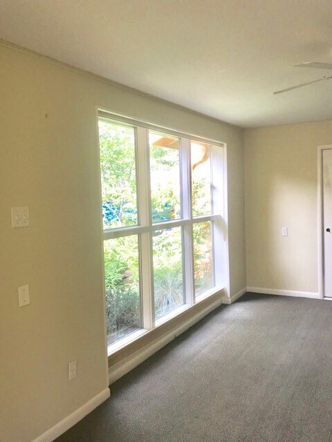 Building Photo - 1515-1525 Kalmia