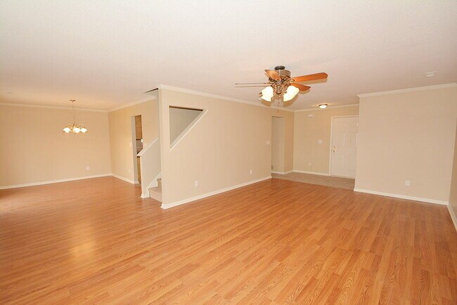 Building Photo - 7317 Kimble Dr