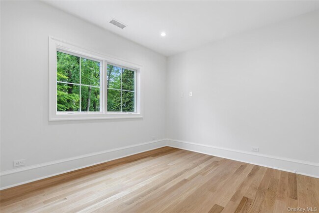 Building Photo - 75 Orchard Ave