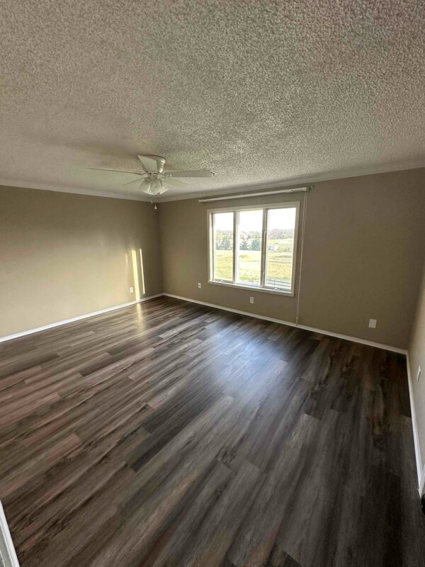 Building Photo - 9224 W 1st St