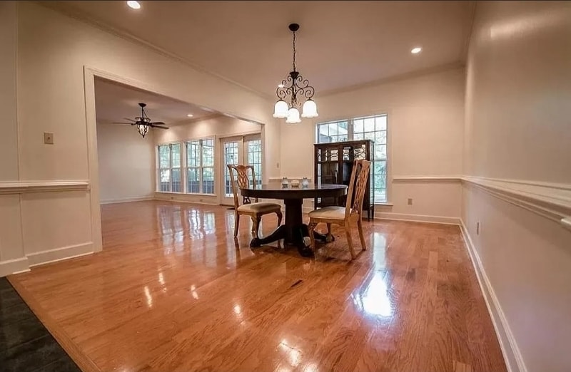 Building Photo - 2 Lake Laurie Dr