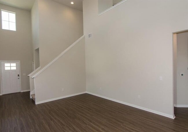 Building Photo - 304 Otto Ave