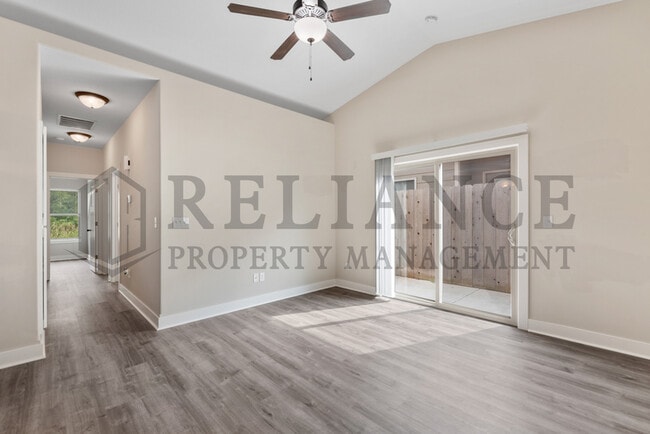 Building Photo - 914 W Onewood Pl
