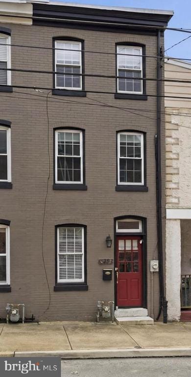 Building Photo - 357 E Hector St