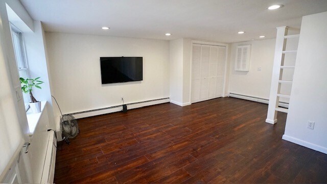 Building Photo - 125 Montvale Ave