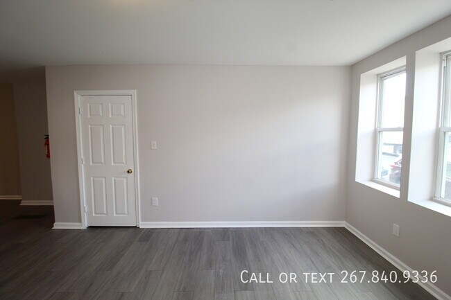 Building Photo - 1016-1018 S 52nd St-18.1A