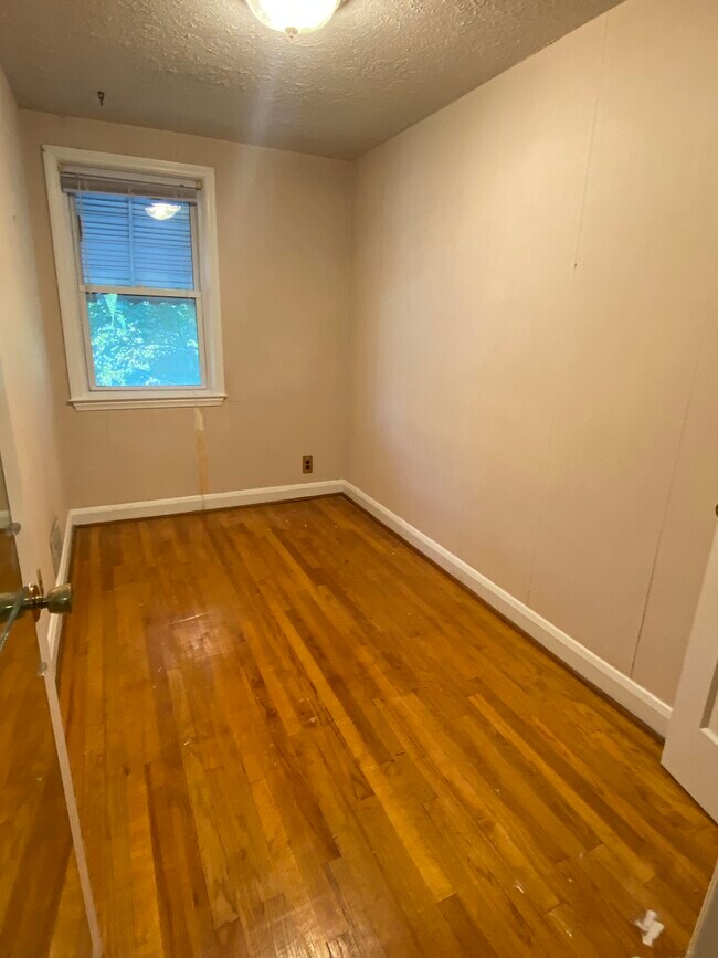 Building Photo - 4812 Stafford St