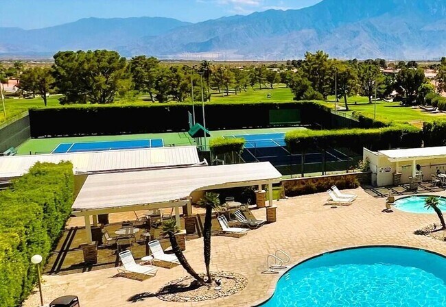 Building Photo - 9647 Spyglass Ave